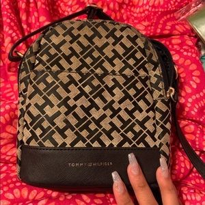 Tommy Hilfiger crossover bag